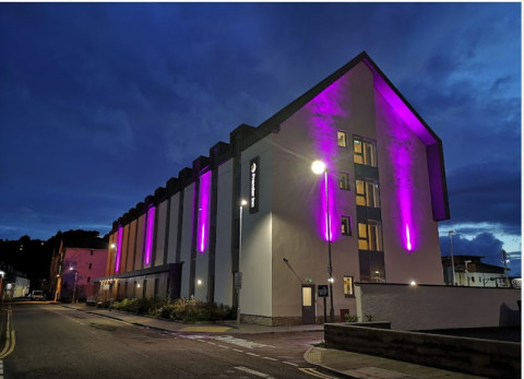 Hotel very close to the Ferry port